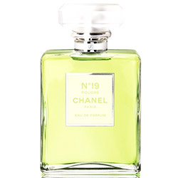 Perfumes primaverales Chanel No.19 Poudre